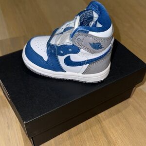 Jordan 1 Retro High OG (TD) True Blue/White-Cement Grey